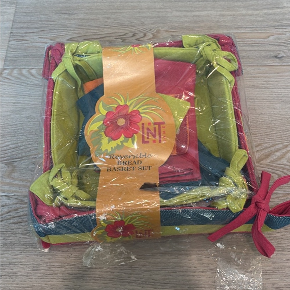 New Reversible Cloth Breadbasket Set with Napkins and Coasters